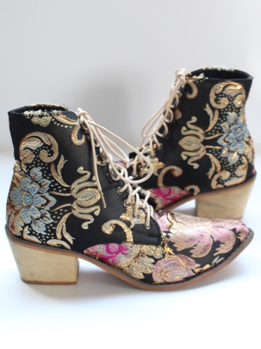 Trend-Right Tapestry Floral Lace-Up Block Heel Ankle Bootie
